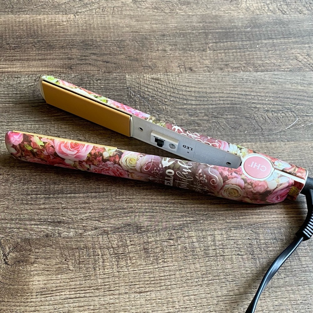 CHI Hello Beautiful flat iron